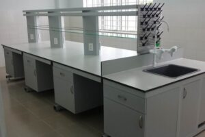 Tìm hiểu các tiêu chuẩn kích thước cả bàn thí nghiệm