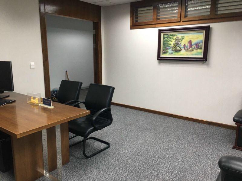 Thảm cuộn trải sàn văn phòng